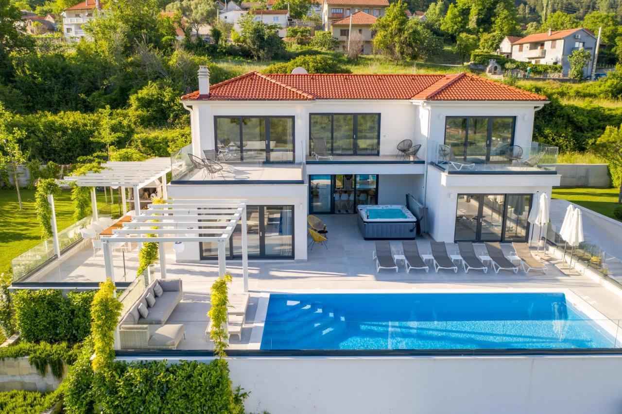 Villa Elegance Sinj Buitenkant foto